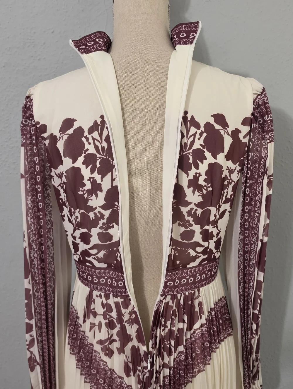 Sunfere Melvina Floral Print Pleated Maxi Dress NWT Size Large - Picture 8 of 16